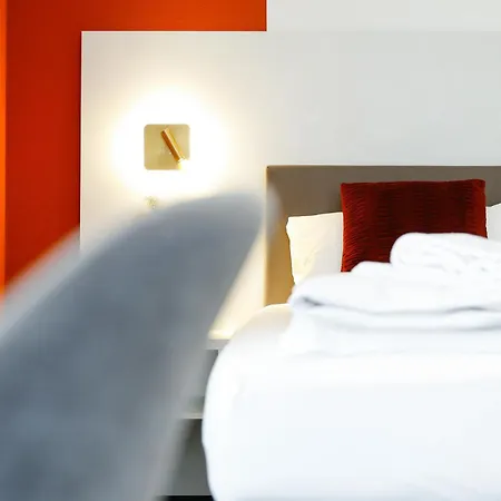 Boutique Hotel Piazza Grande Locarno - Easy Self Check-In-3